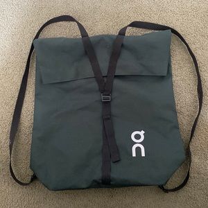 On cloud running ambassador tote backpack